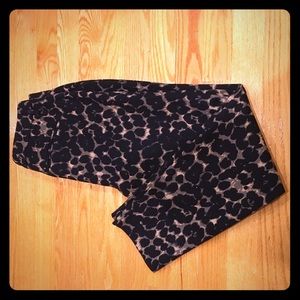 Leopard print ankle pants